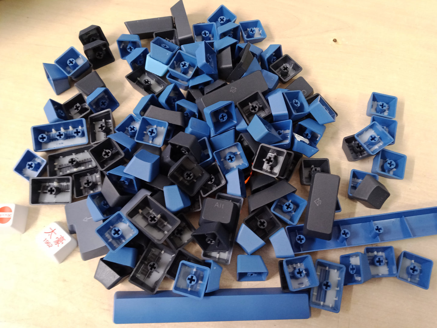 Tai-Hao - Tai-Hao Deep Forest Blue Keycap Set (Mostly There, Missing Up Arrow)