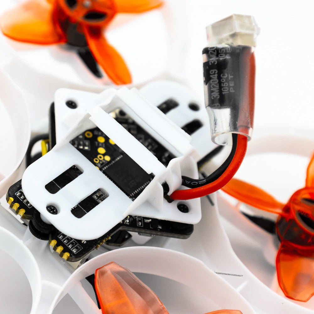 EMAX EZ Pilot Pro Beginner FPV Drone RTF Kit (RTF Bundle)