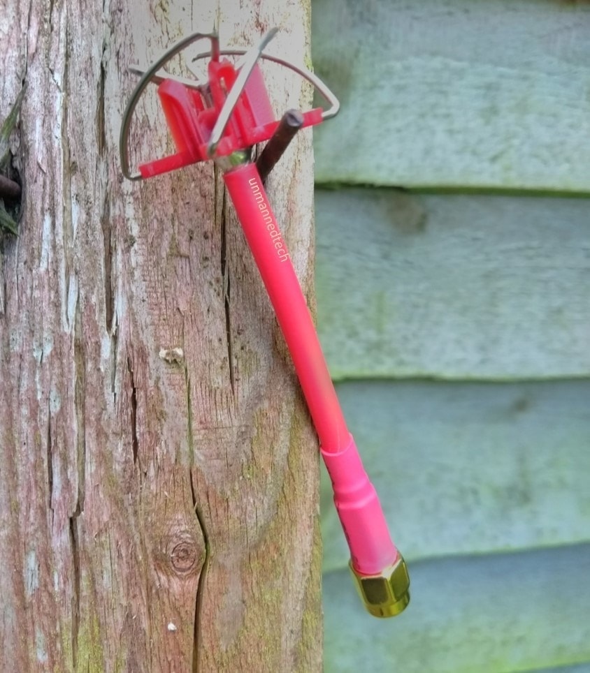 4-Lobe Cloverleaf Antenna SMA, RHCP (Red)