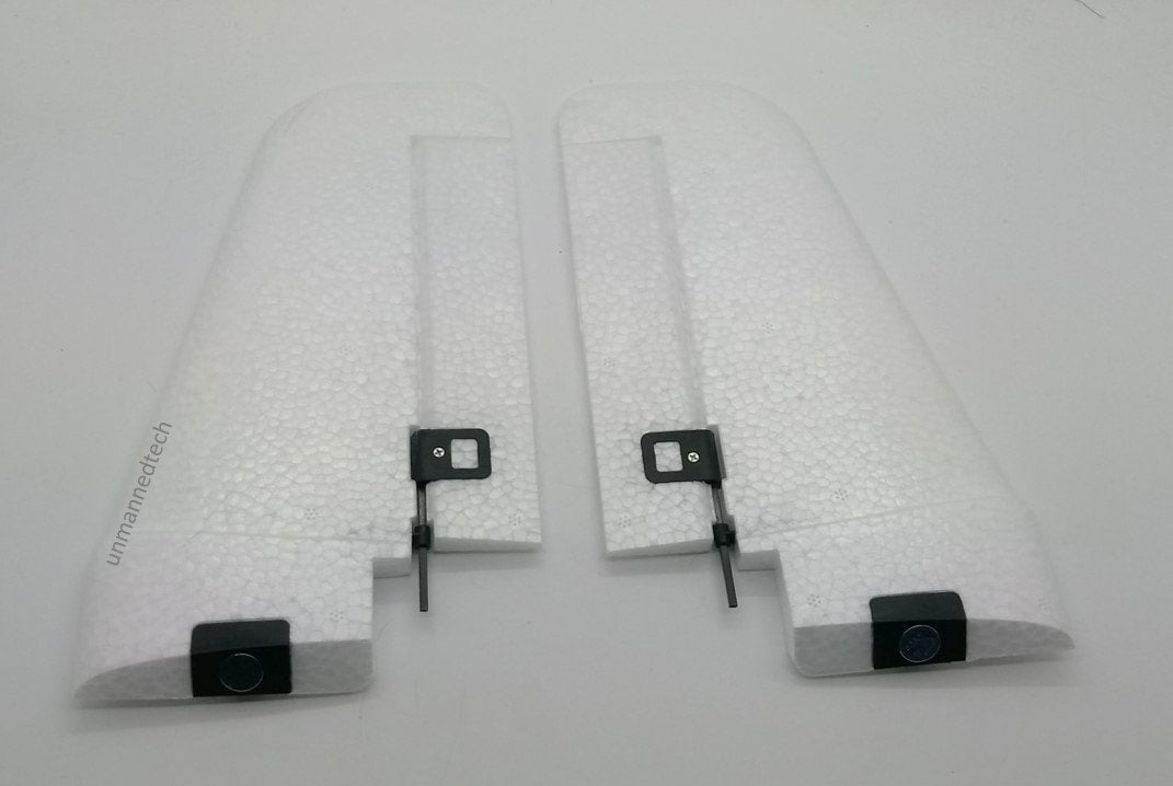 Gouvernail ZOHD Nano Talon (2 gouvernails avec aimant)