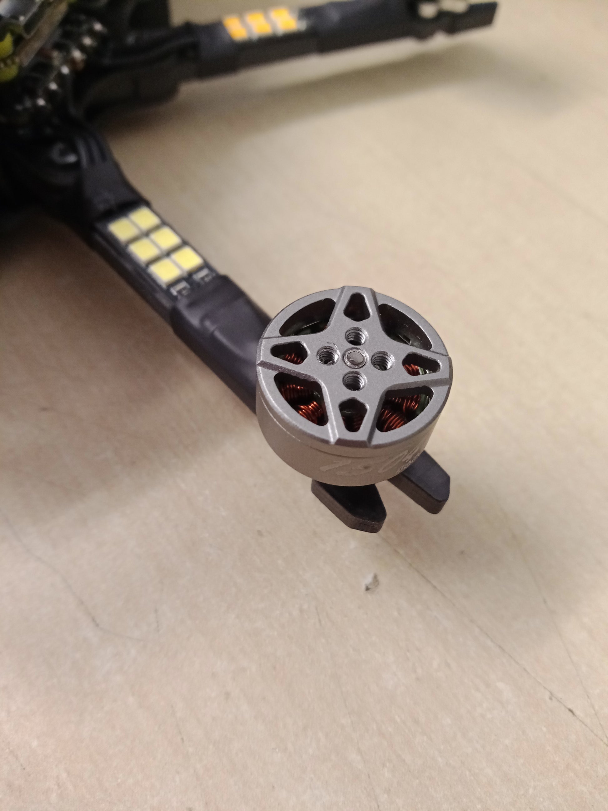 DarwinFPV - DarwinFPV Baby Ape II 3.5" Freestyle Drone (Broken Motor Shaft Edition)